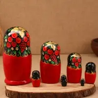 Матрёшка &laquo;Ягодка&raquo;, черный платок, 7-кукольная, 22 см