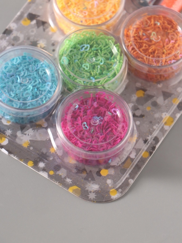 Глиттер "Пудра и сердца с отверстием" неон набор 5х6 гр и 5х5 гр 21,4х9,3 см