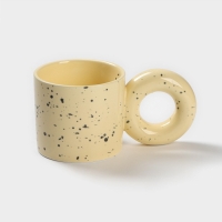 Кружка керамическая &laquo;Бублик&raquo;, 300 мл, цвет жёлтый