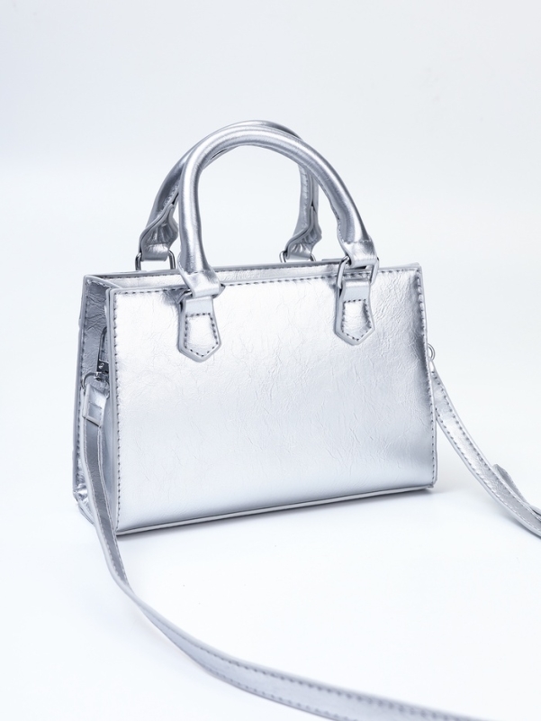 Сумка женская, 20*8*14, отд на молнии, длин ремень, серебро