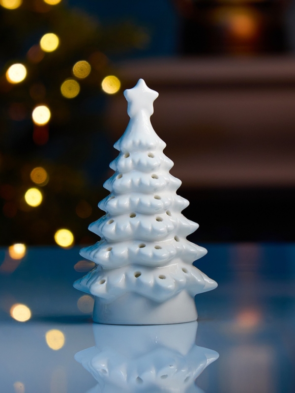 Светодиодная фигура "Елочка белая" 7.1х6.5х12 см, 1 LED, LR44x3(в компл.), свечение тёплое белое