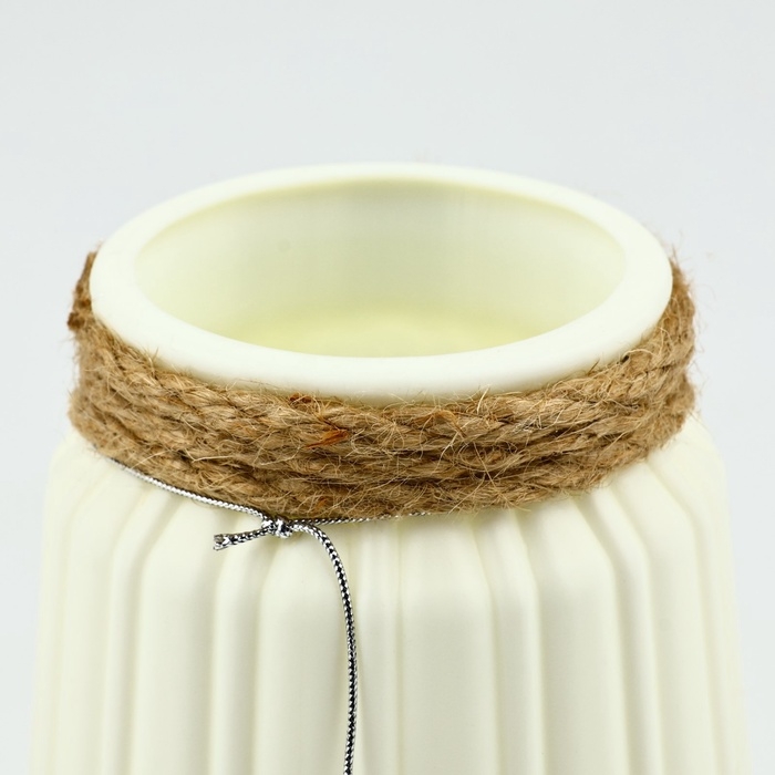 Ваза для цветов «Бабочка» пластиковая, 12,3 х 6 см Ваза для цветов «Бабочка» пластиковая, 12,3 х 6 см