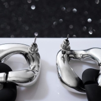 Серьги металл &laquo;Цепь&raquo; диагональ, 2 полых ромба, цвет серебристо-чёрный