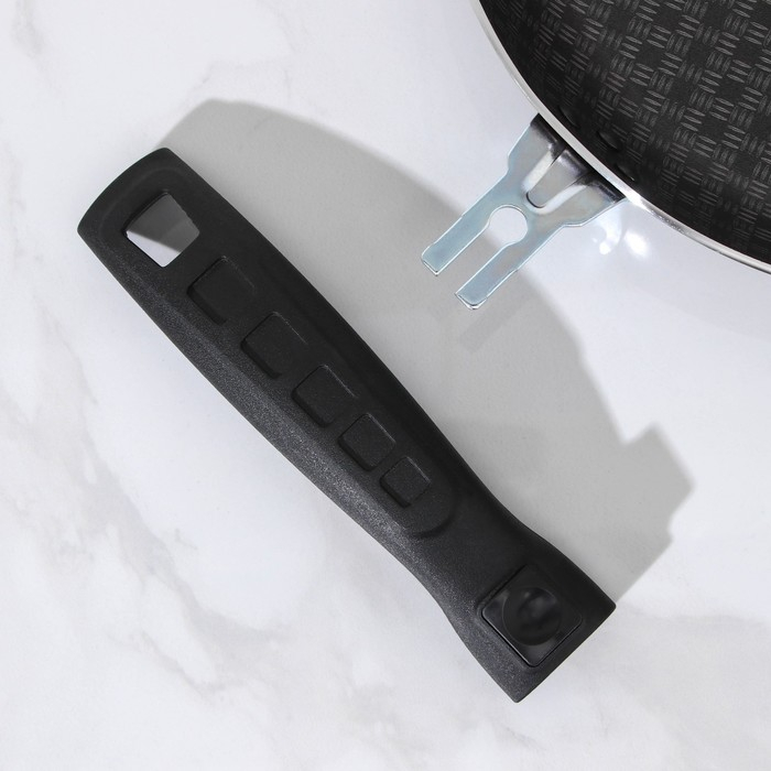 Сковорода &laquo;Хозяюшка&raquo;, d=24 см, съёмная ручка, стеклянная крышка, антипригарное покрытие, цвет бордовый