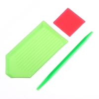 Алмазная мозаика с частичным заполнением &laquo;Девочка&raquo; и гравюра &laquo;Кошачьи нежности&raquo; А5