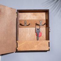 Ключница шкатулка "Счастье быть дома!" два мальчика, 22х17х6 см Ключница шкатулка "Счастье быть дома!" два мальчика, 22х17х6 см