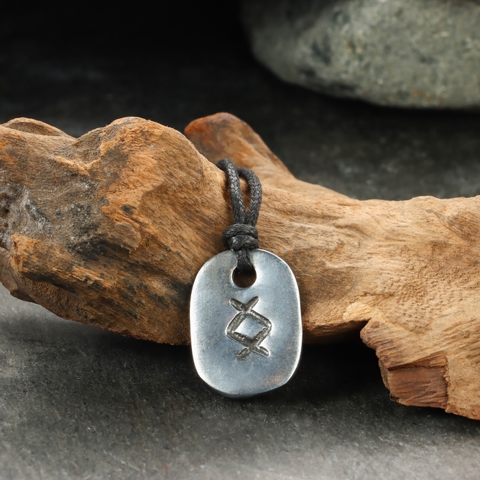 Амулет Амулет "Скандинавские Руны", руна ИНГУЗ, 21х29мм, металлический