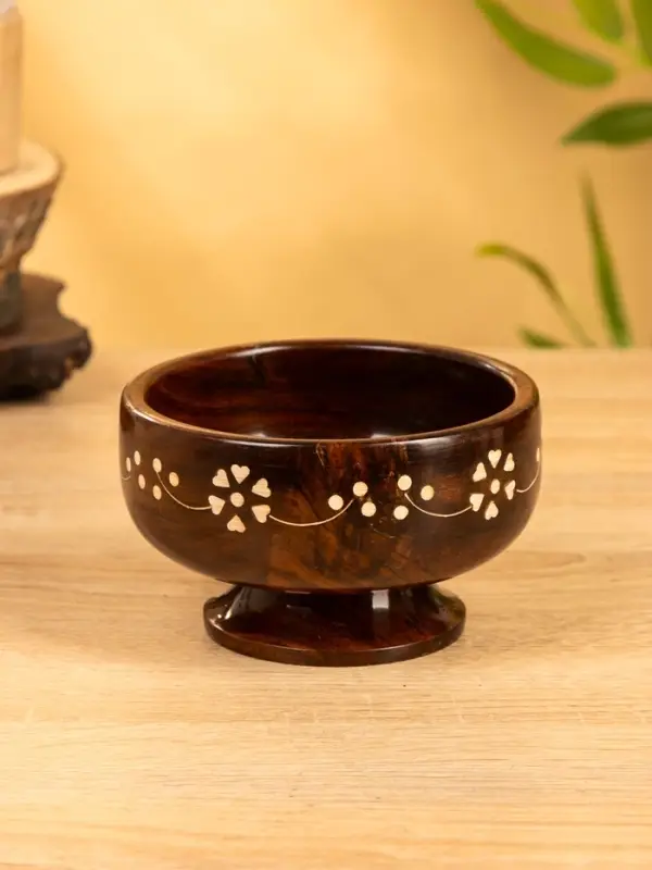 Чаша на ножке "В самое сердце" 13х13х8 см, дерево шишам