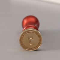 Печать для сургуча с пластиковой ручкой "Классика цифра 7" 2,5х2,5х6,3 см