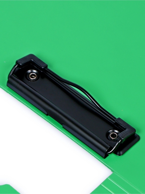 Папка с прижимом формат А4 пластик1400мкр,Черная с металлизированой отделкой МИКС