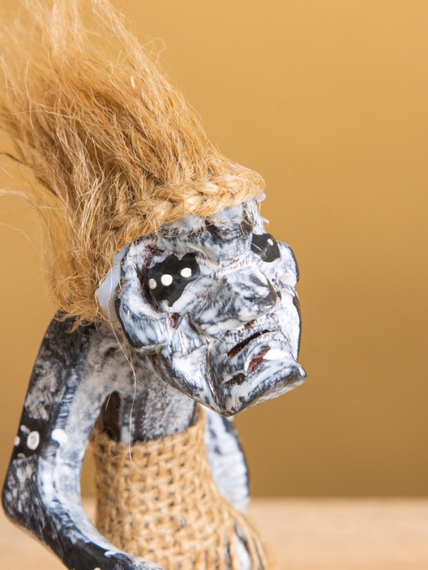 Сувенир &laquo;Абориген с мячом&raquo;, 9&times;8&times;17 +/- 1 см, дерево