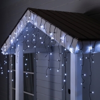 Гирлянда &laquo;Бахрома&raquo; 3 &times; 0.6 м, IP44, УМС, тёмная нить, 100 LED, свечение белое, мерцание, 24 В