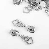 Бегунок автоматический для молнии «Спираль», №5, декоративный «Сердца», 10 шт, цвет никель Бегунок автоматический для молнии «Спираль», №5, декоративный «Сердца», 10 шт, цвет никель