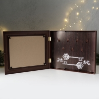 Ключница закрытая "Ёлочные игрушки" 26,5х31,5 см Ключница закрытая "Ёлочные игрушки" 26,5х31,5 см