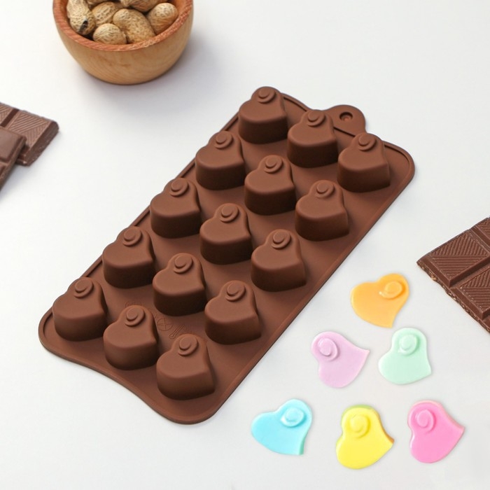 Форма для конфет и шоколада Доляна &laquo;Сердцеедка&raquo;, силикон, 21,5&times;11&times;1,5 см, 15 ячеек, цвет коричневый