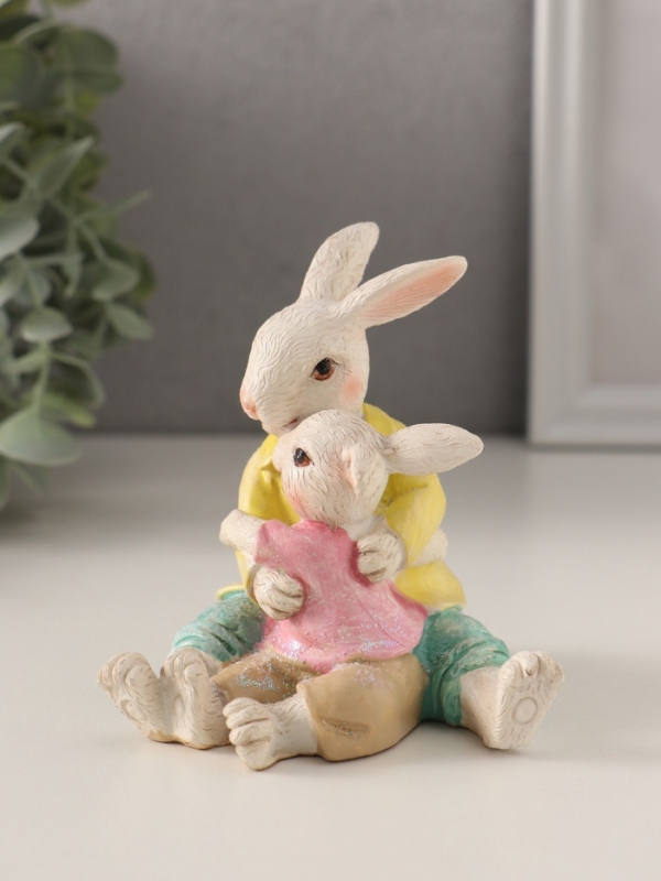 Сувенир полистоун "Кролик с крольчонком - папа и сын" 9х9х10 см
