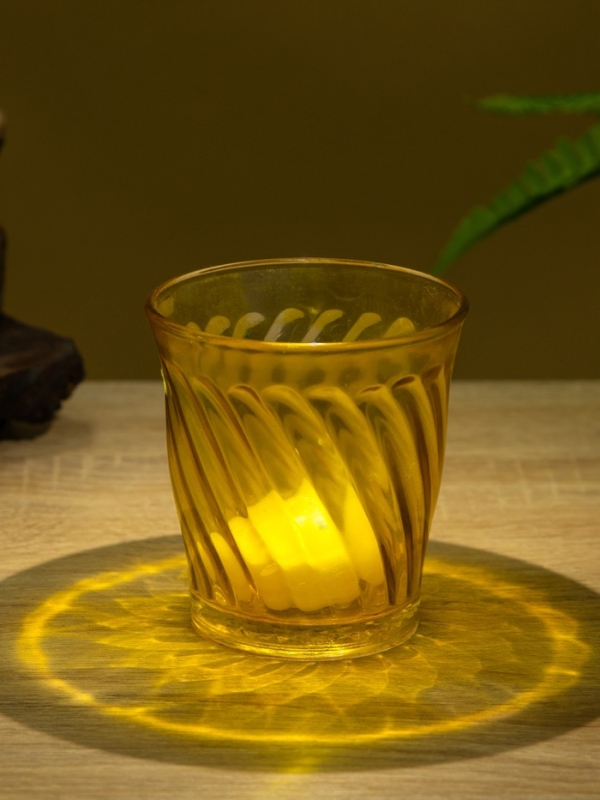 Подсвечник для чайной свечи 8х8х8,5 см