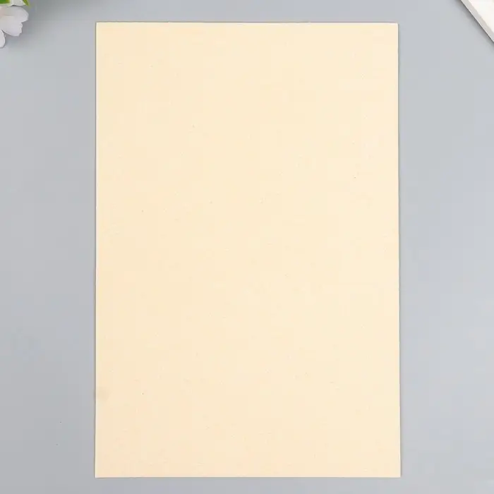 Фоамиран глиттерный 2 мм 20х30 см, молочный