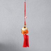 Подвеска керамика "Манэки-нэко с мешком удачи" оранжевый 3,8х4х21 см