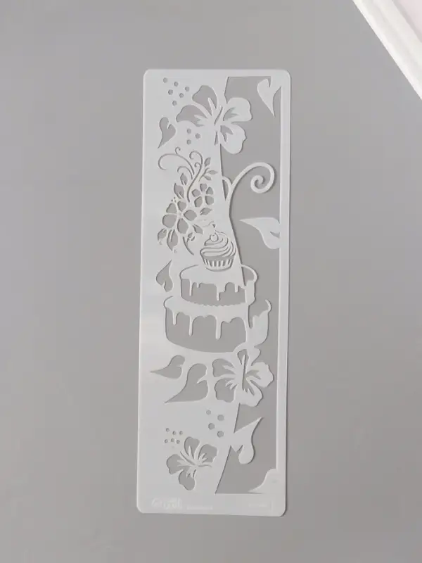 Трафарет бордюрный пластик "Торт с цветами" 10х30 см