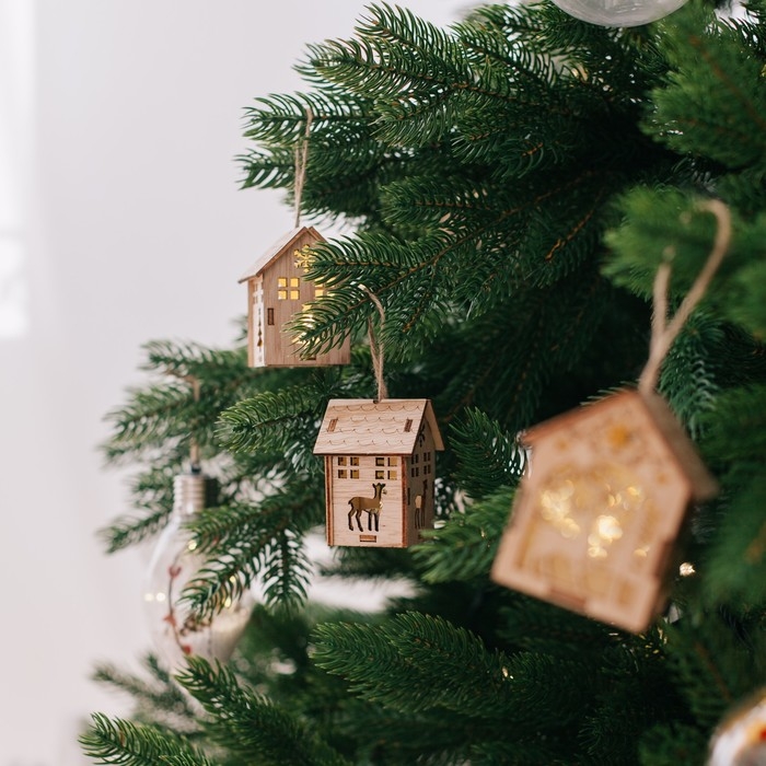 Ёлочная игрушка «Домик с оленем», от батареек, свечение тёплое белое Ёлочная игрушка «Домик с оленем», от батареек, свечение тёплое белое