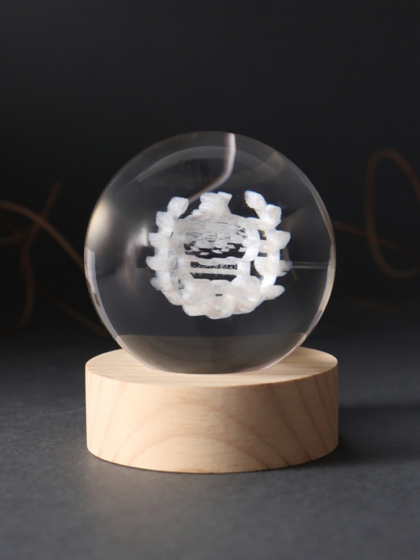 Сувенир стекло подсветка "Шар. Пасхальная корзинка" d=6 см подставка дерево, USB