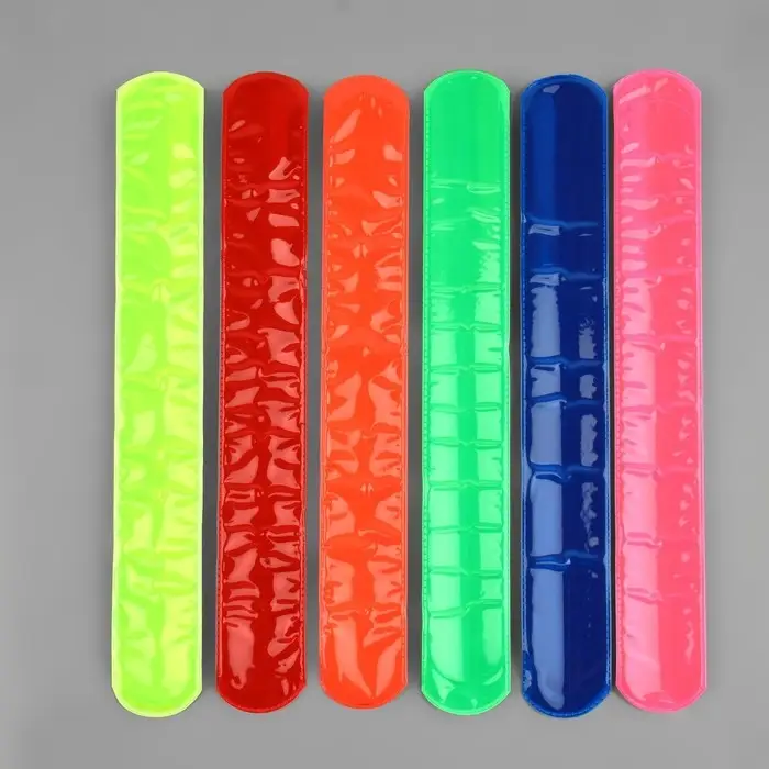 Светоотражающий слэп-браслет, самофиксирующийся, 22 &times; 3 см, цвет МИКС