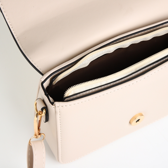 Сумка женская мессенджер на магните, цвет молочный Сумка женская мессенджер на магните, цвет молочный