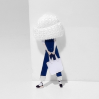 Брошь &laquo;Девочка&raquo; в комбинезоне, цветная в серебре