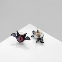 Серьги с эмалью &laquo;Монстрики&raquo; с крылышками, цвет чёрно-розовый