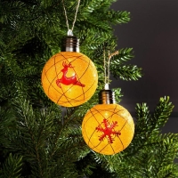 Набор ёлочных шаров &laquo;Красные нити&raquo; 2 шт., батарейки, 1 LED, свечение тёплое белое