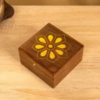 Шкатулка "Цветок" 10х10х6 см, дерево шишам