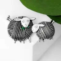 Брошь &laquo;Овечки пара&raquo;, цвет белый в чернёном серебре