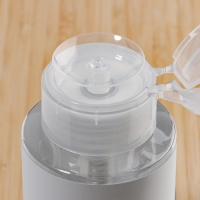 Флакон с помпой &laquo;Love what you do&raquo;, 200 мл, цвет чёрный/белый