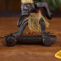 Сувенир дерево "Абориген на скейте" 20 см