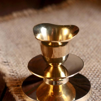 Подсвечник "Цветок" латунь 6х6х5,5 см Подсвечник "Цветок" латунь 6х6х5,5 см