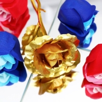 Мыльные розочки цветных оттенков и золотая роза, набор 11 шт