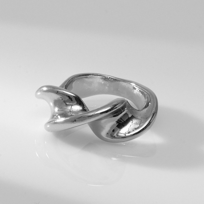 Кольцо металл «Тренд» перекрученное, цвет серебро, размер 16 Кольцо металл «Тренд» перекрученное, цвет серебро, размер 16