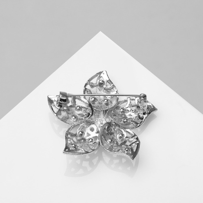 Брошь &laquo;Цветок&raquo; пятилистник, цвет белый в серебре