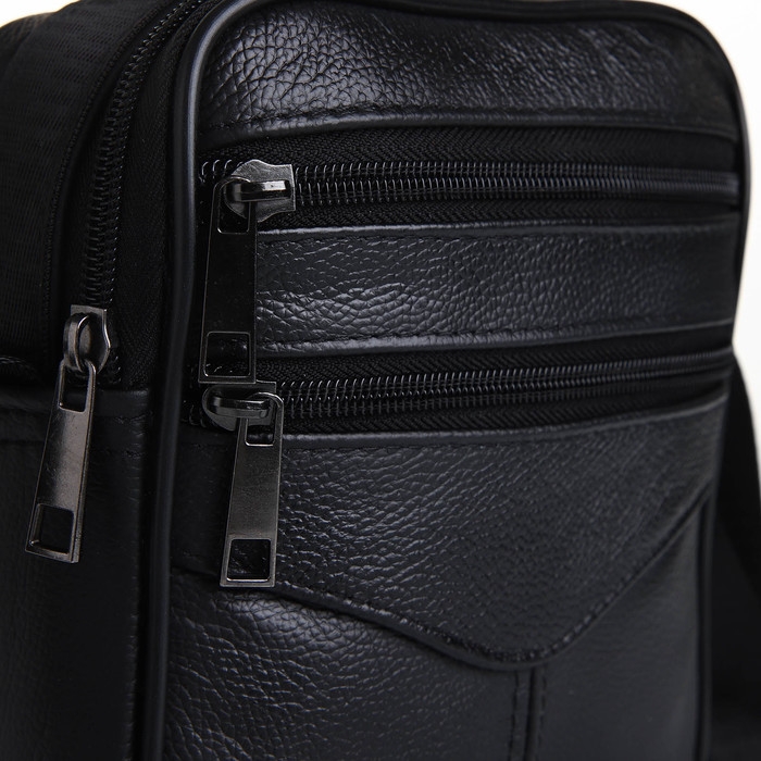 Сумка мужская на молниях, длинный ремень, цвет чёрный Сумка мужская на молниях, длинный ремень, цвет чёрный