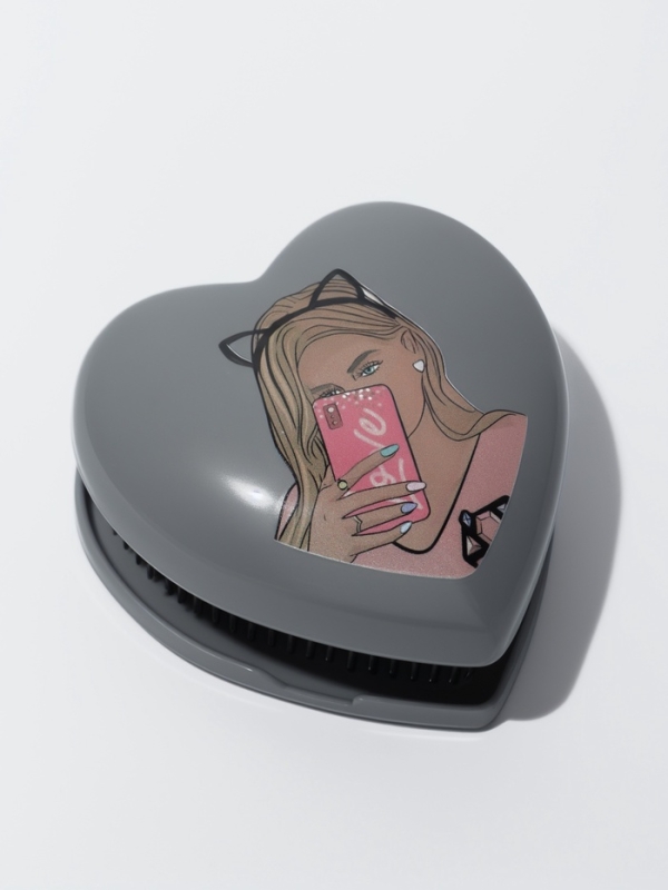 Расчёска массажная &laquo;Сердце&raquo;, складная, 8.5&times;8.5 см, серая