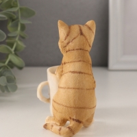 Сувенир полистоун "Рыжий котёнок с чашкой кофе" 8,5х5,5х10 см