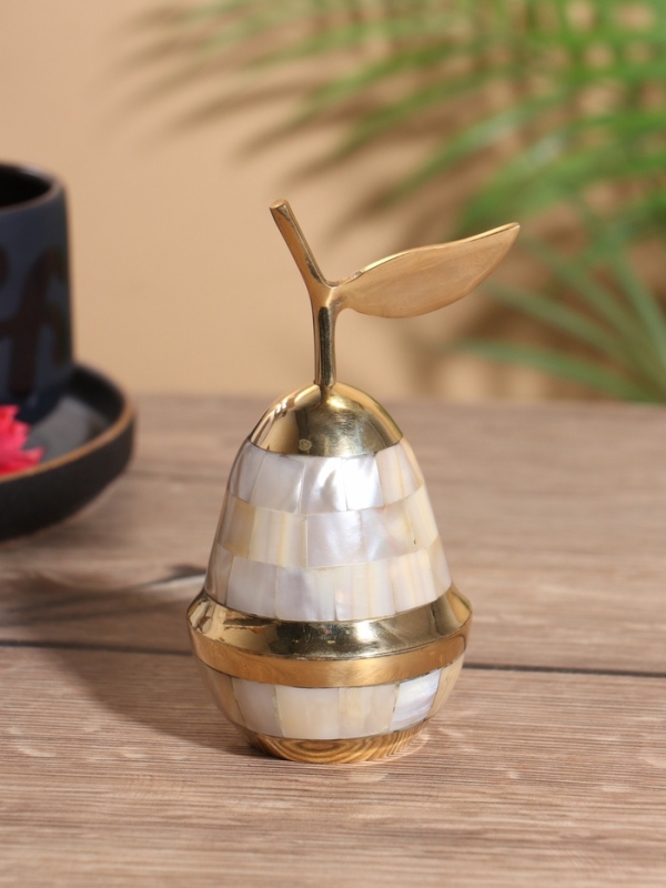 Шкатулка &laquo;Груша&raquo;, латунь с перламутром, 6&times;6&times;12 см, белая