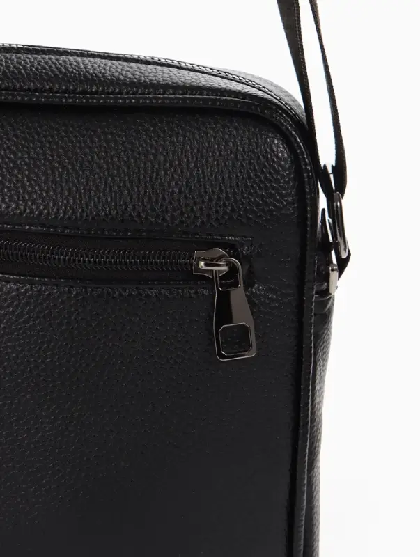 Сумка мужская, 21*7*25 см, отд на молнии, 2 н/карман, длин рег.ремень, черный