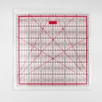 Линейка для квилтинга и пэчворка, 30 &times; 30 см, толщина 3 мм, цвет прозрачный/розовый