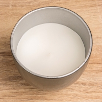 Свеча ароматическая в стеклянном подсвечнике 85 гр, жимолость