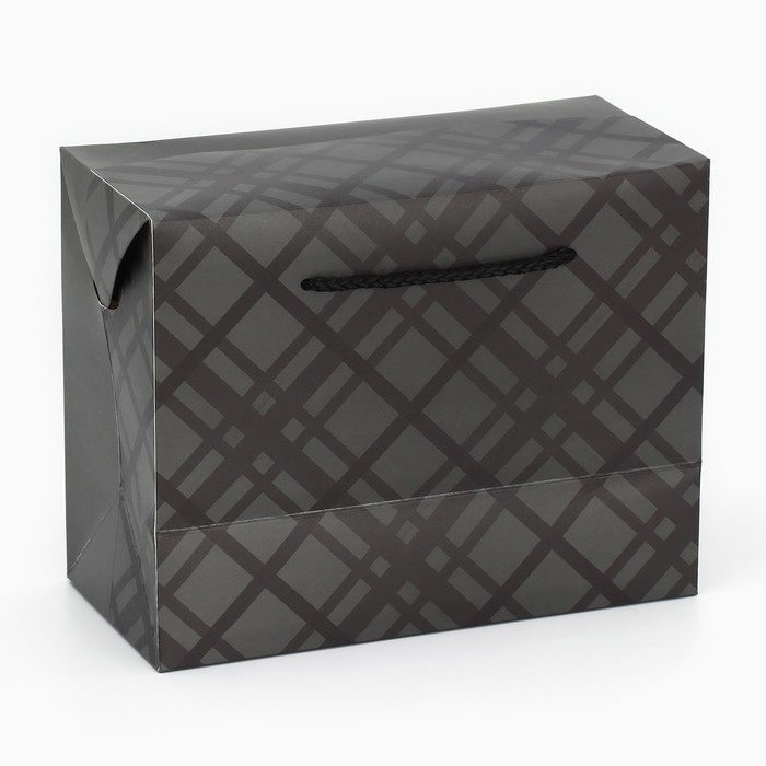 Пакет—коробка, подарочная упаковка, «Подарок», 23 х 18 х 11 см Пакет—коробка, подарочная упаковка, «Подарок», 23 х 18 х 11 см