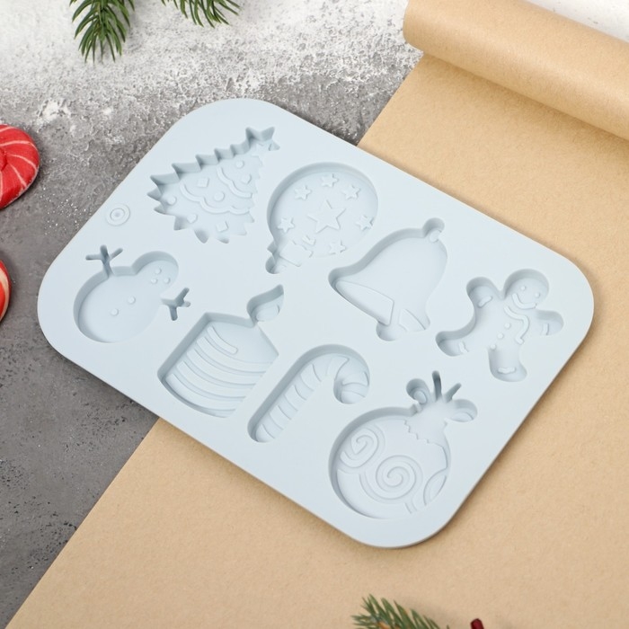 Форма для шоколада новогодняя Доляна &laquo;Новый год&raquo;, силикон, 18,5&times;12,8&times;0,5 см, 8 ячеек, цвет серый