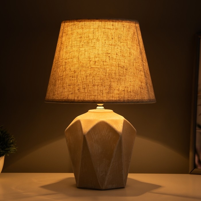 Настольная лампа "Аурика" Е14 40Вт бежевый 22х22х34см