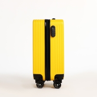 Чемодан детский 32 л (S), отдел на молнии, 4 колеса, цвет жёлтый